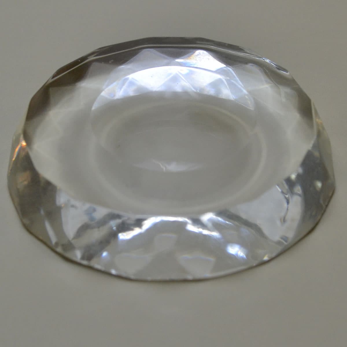 1 1/2" Glass stand