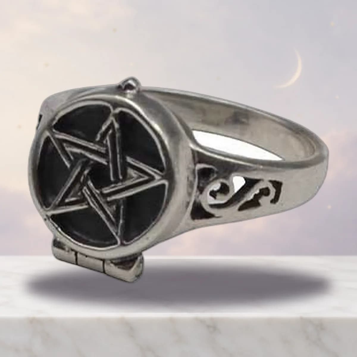 size 8 Pentagram Poison ring sterling